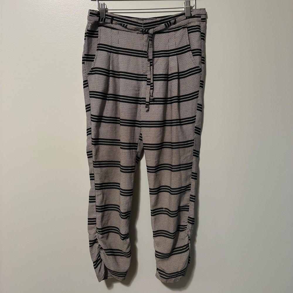 Dance & Marvel Black & Tan Mid Rise Pants